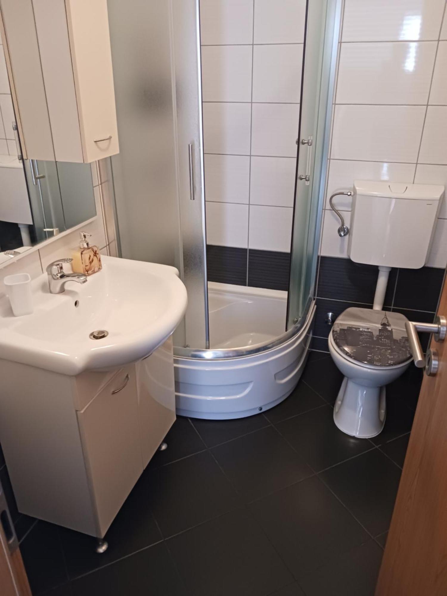Apartmani Petra Primosten Ngoại thất bức ảnh